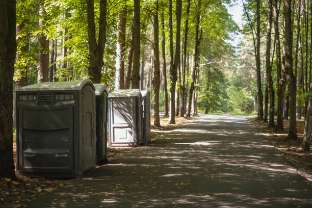 Best Portable restroom trailer rental  in Edgewater, MD
