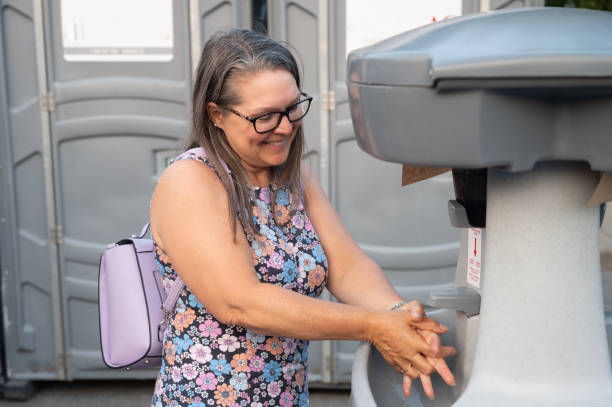 Best Affordable portable toilet rental  in Edgewater, MD